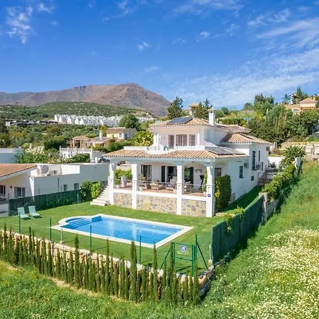 New On Avenida Frutales * Εστεπόνα